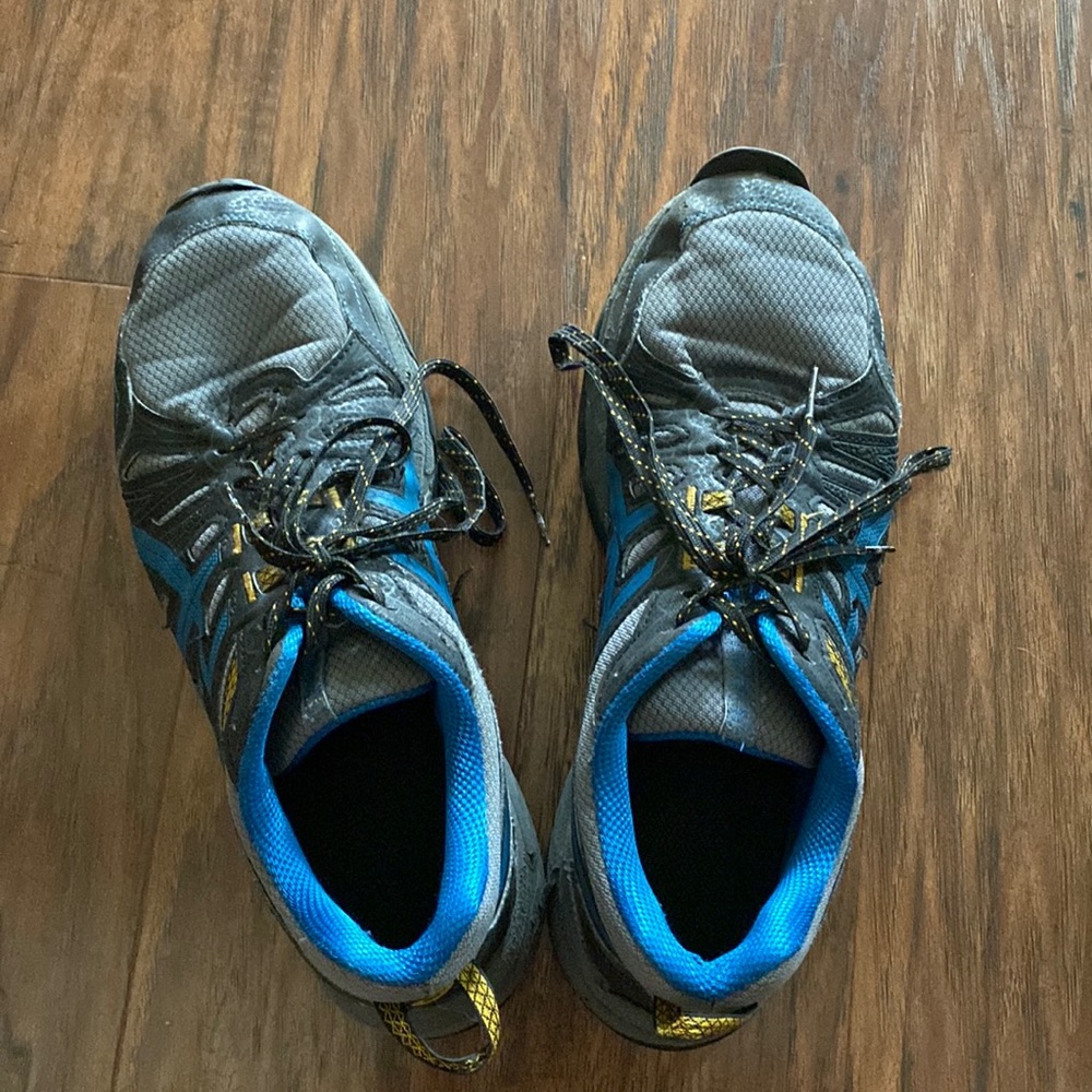 ASICS tennis shoes